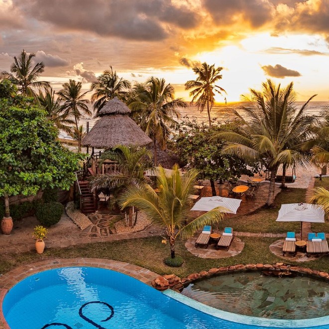4 Days 3 Nights Daini Beach Holidays And Nairobi City Tour